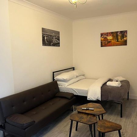 Apartamento F4-Ground Floor Studio Fits 3 Near Paddington Londres Exterior foto