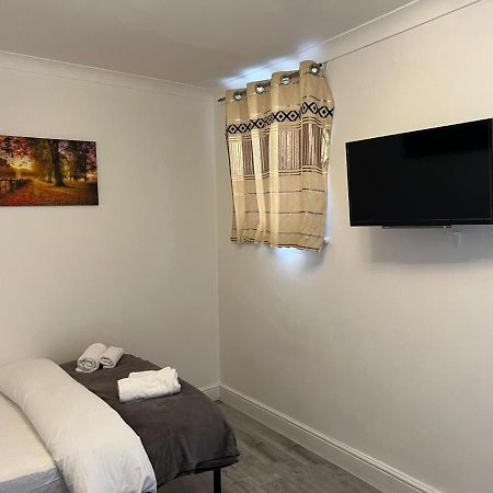 Apartamento F4-Ground Floor Studio Fits 3 Near Paddington Londres Exterior foto