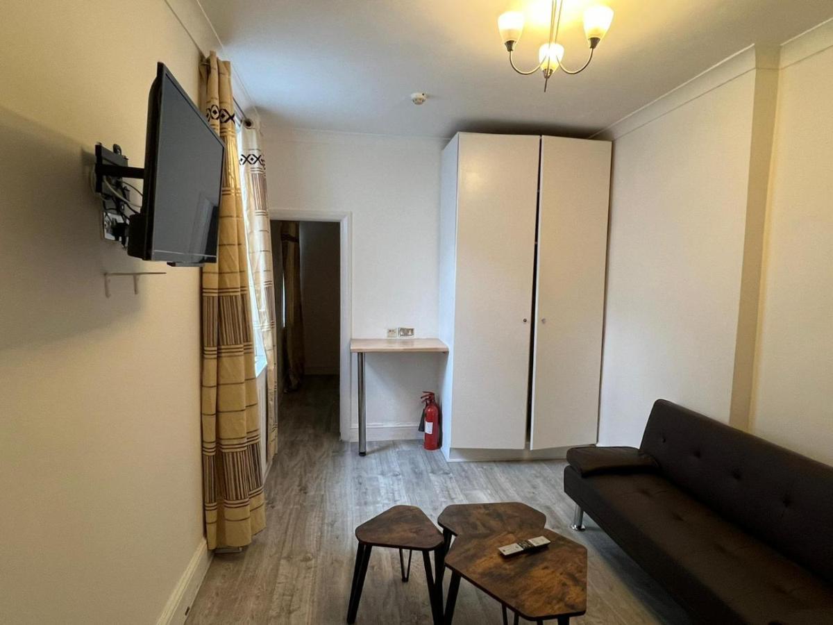 Apartamento F4-Ground Floor Studio Fits 3 Near Paddington Londres Exterior foto