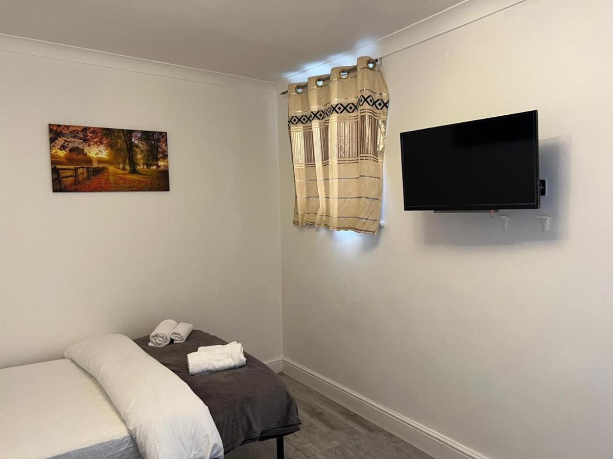 Apartamento F4-Ground Floor Studio Fits 3 Near Paddington Londres Exterior foto